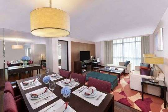 โรงแรมแมริออท เอ็คเซ็คคิวทีฟ อพาร์ทเม้นท์ สาทร วิสต้า กรุงเทพฯ (Sathorn Vista, Bangkok - Marriott Executive Apartments)