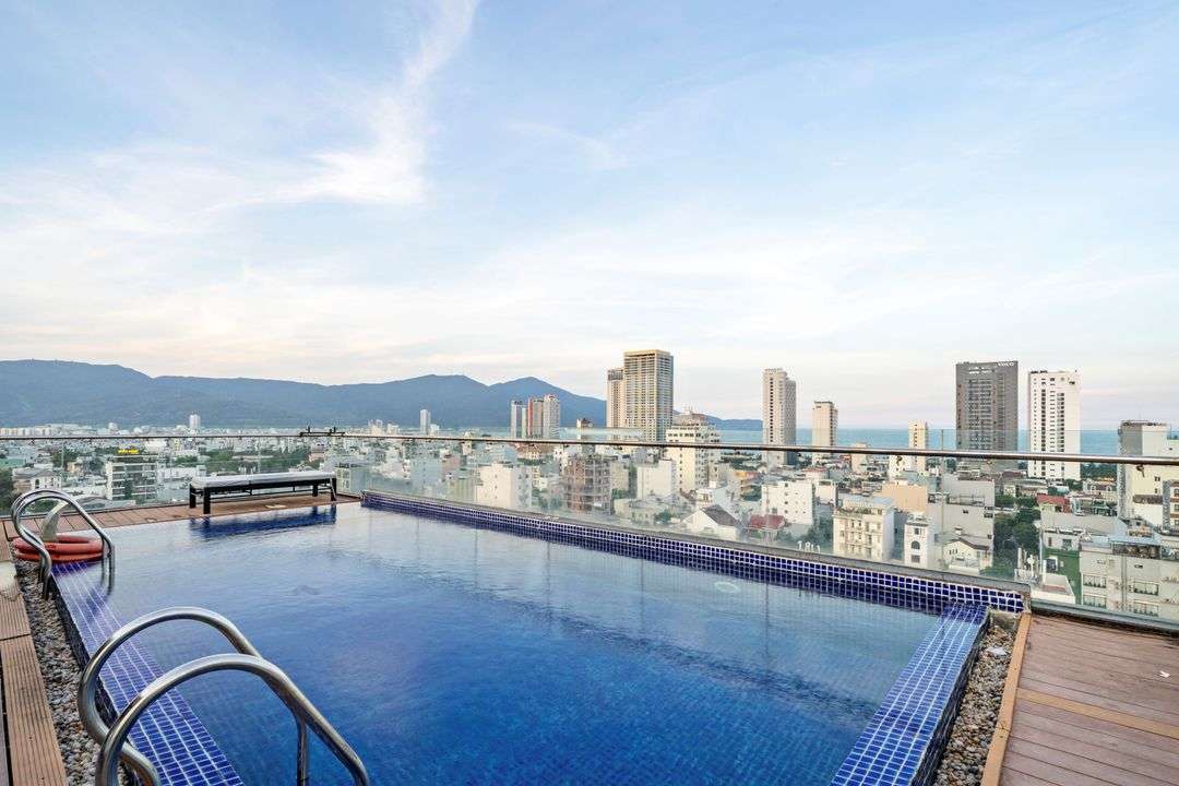 Diamond Beach Hotel
