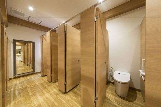 Shinjuku Kuyakusho-mae Capsule Hotel
