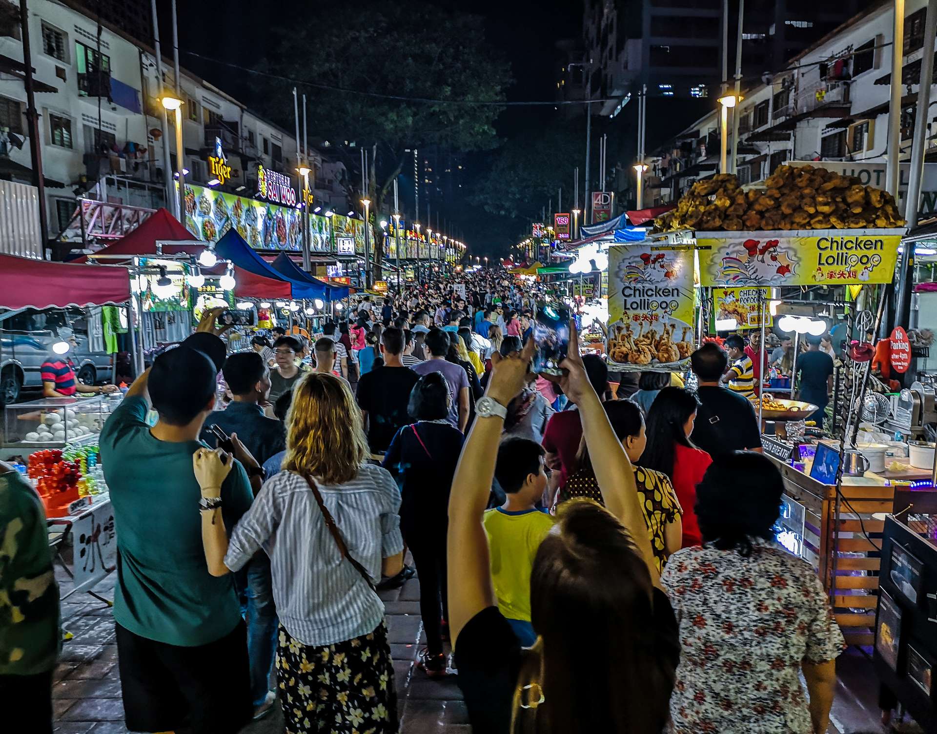 8 Best Night Markets in Taichung: Street Food, Shopping, and Local Life, SEO Accom (Global)