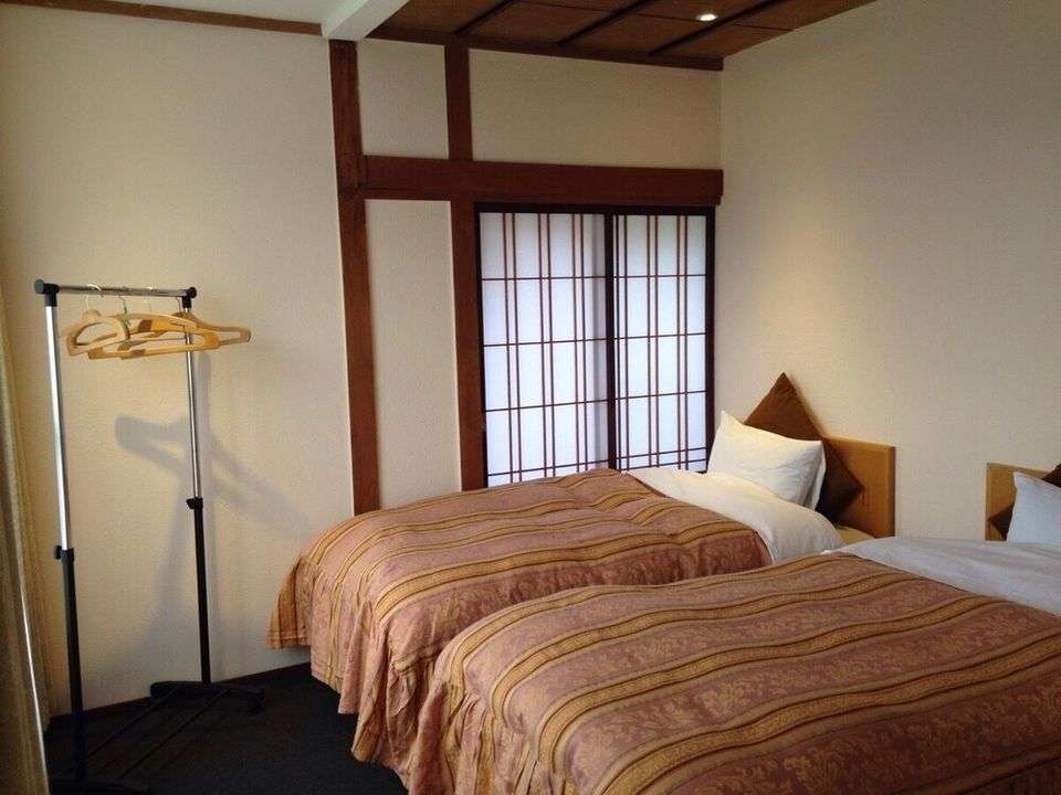 ฮากุบะ เวสท์ โคสท์อินน์ วิลล่า (Hakuba West Coast Inn Villa)