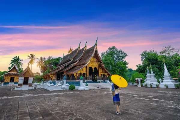 Snapshot Budaya: Rumah Adat Laos dalam Sekilas, Mas Bellboy