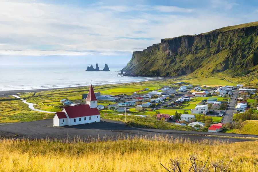 Snapshot Budaya: Rumah Adat Islandia dalam Sekilas, Mas Bellboy
