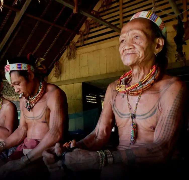 Snapshot Budaya: Pakaian Adat Mentawai dalam Sekilas, Mas Bellboy