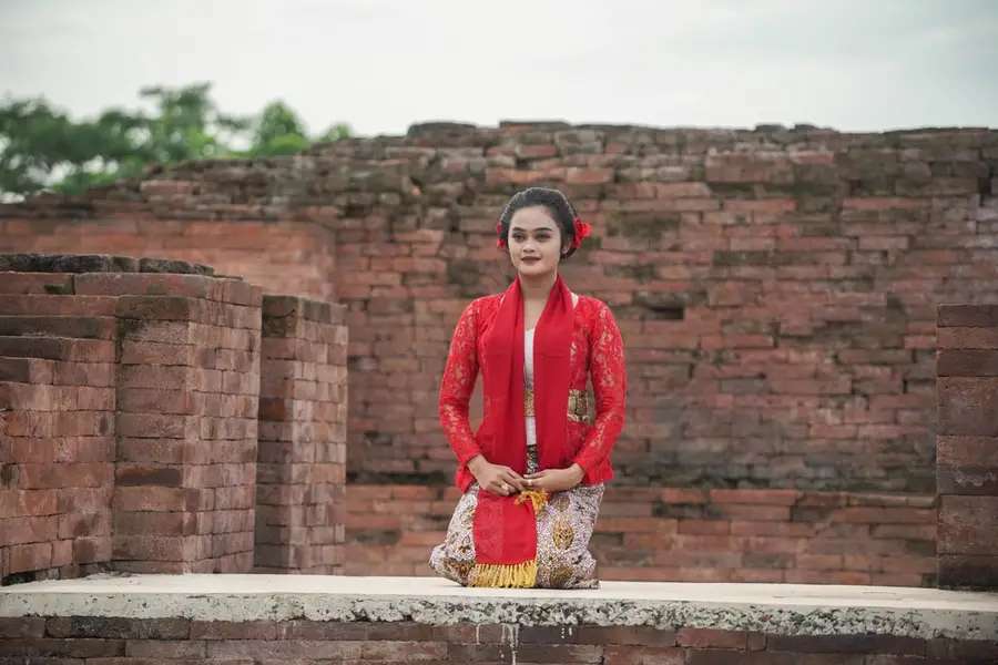Snapshot Budaya: Pakaian Adat Kuningan dalam Sekilas, Mas Bellboy