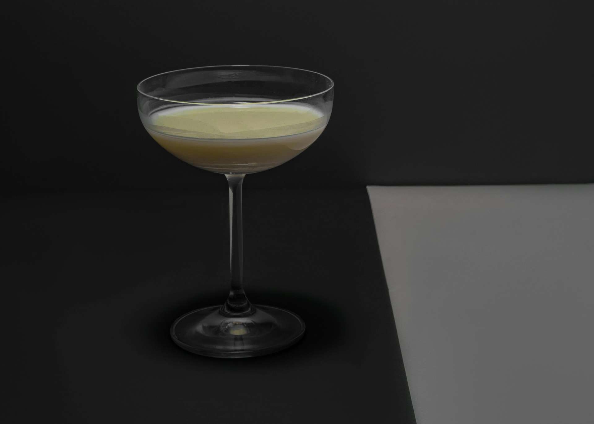 Daftar 10 Minuman Khas Belanda yang Wajib Dicoba, Mas Bellboy