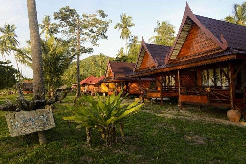 ลิบง รีแลกซ์ บีช รีสอร์ท