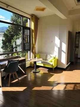 Lanyuexuan Farmstay Jiaozi Snow Mountain
