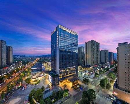 DoubleTree by Hilton Yaan