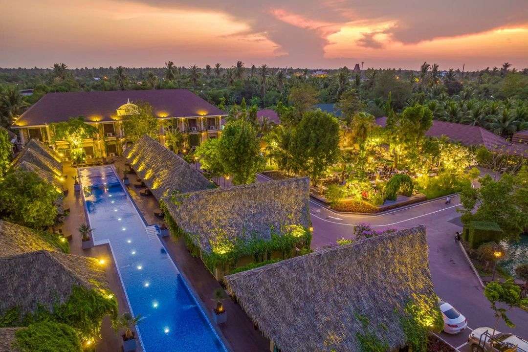 Khum Damnoen Resort
