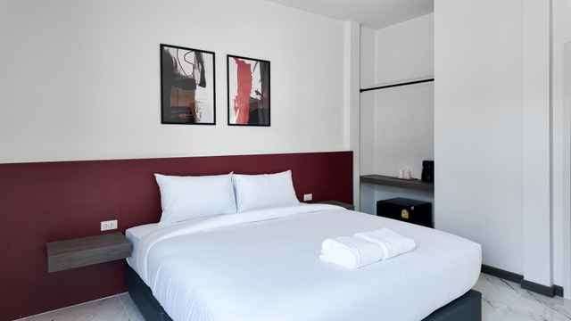 Redwood Inn