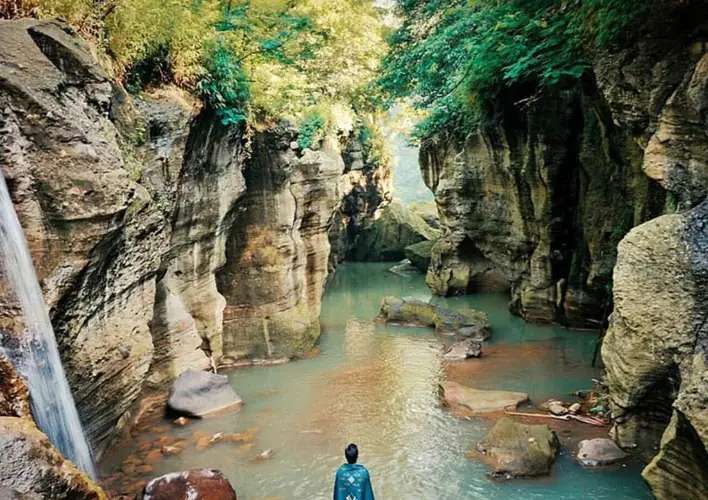 Curug Cikahuripan: Daya Tarik, Lokasi, dan Info Penting Lainnya, Mas Bellboy