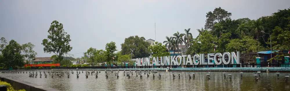 Masjid Agung Cilegon, Ikon Empat Menara di Kota Industri, Mas Bellboy