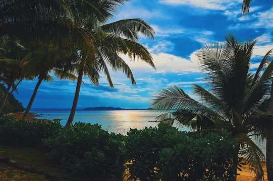 Sibuan Island: The Sandbar That Comes and Goes With the Tide, Traveloka MY