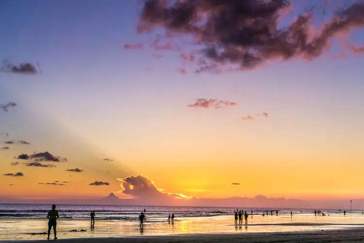 8 Best Seminyak Beach Clubs for Stylish Days by the Sea, Traveloka Accomodation