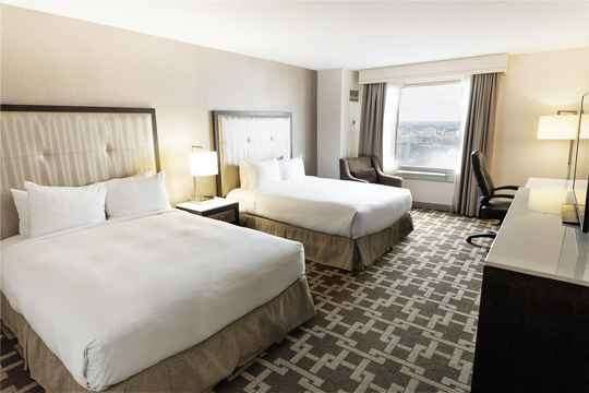 Hilton Niagara Falls/Fallsview Hotel and Suites