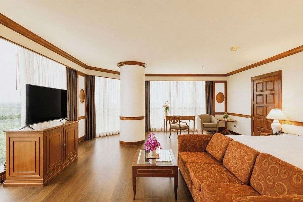 Twin Lotus Hotel
