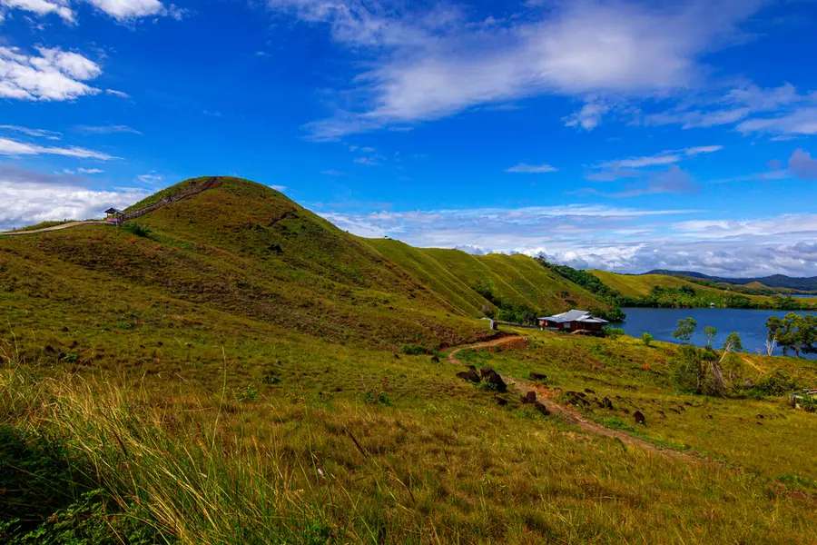 Lembah Oya Kedungjati: Wisata Sungai dengan Tebing Karst yang Menawan, Traveloka Team