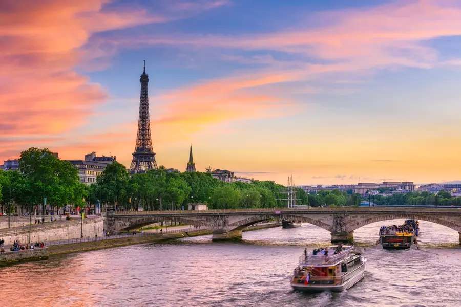 Best Time to Visit Paris for Cafés, Culture & Romantic Getaways, Traveloka Accomodation