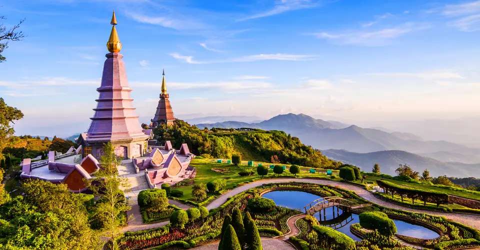 The Complete Guide to an Epic Trip from Chiang Mai to Bangkok, Traveloka Accomodation