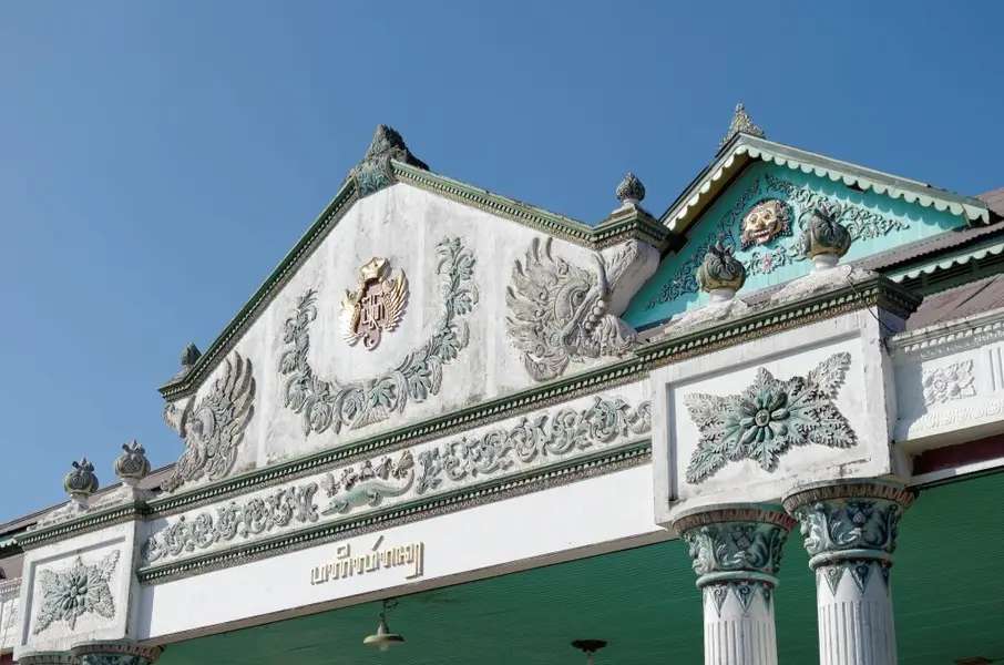 Kraton Yogyakarta: Step Into the Heart of Javanese Royal Heritage, Traveloka Accomodation