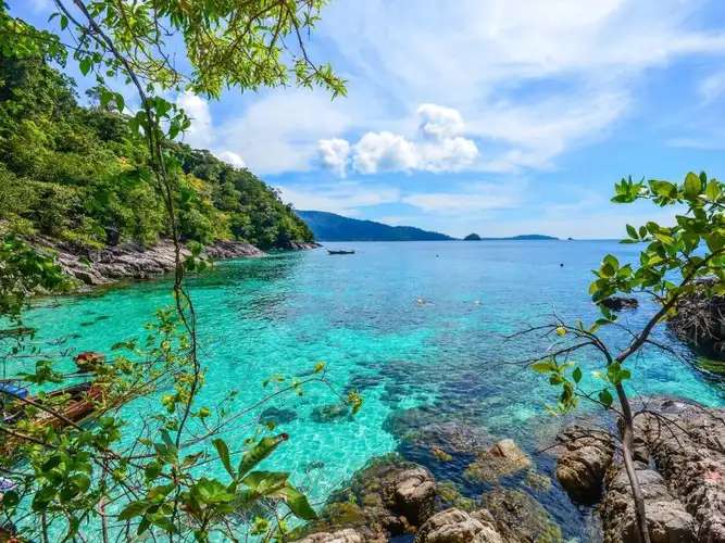 How to Get to Koh Lipe from Anywhere in Malaysia: 5 Easy Routes, Traveloka MY