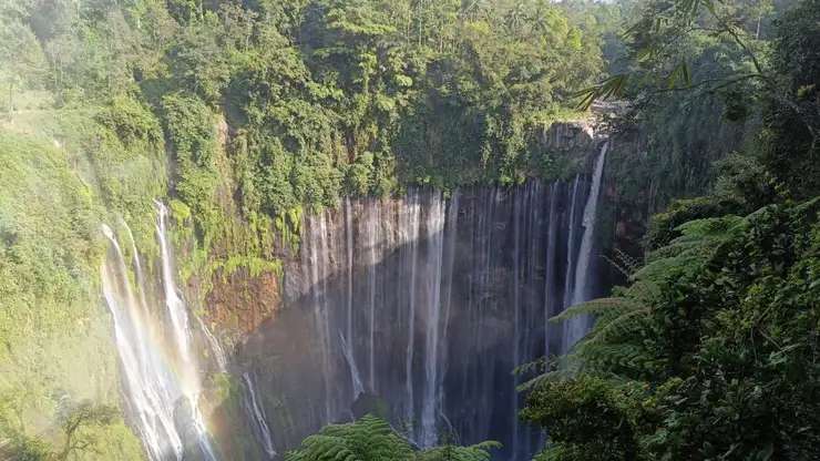 Tumpak Sewu Waterfall Travel Guide: A Complete Trip to East Java’s Curtain of Water, Traveloka MY