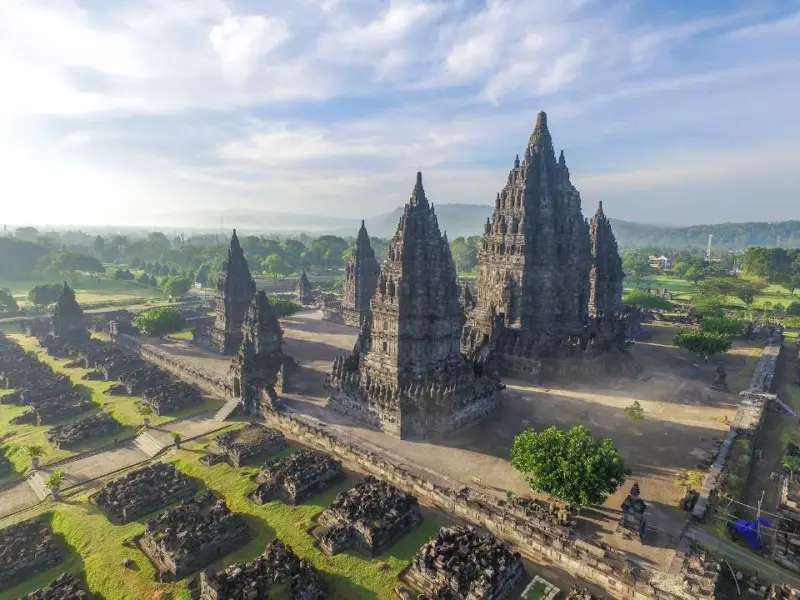 Candi Gana: Situs Kuno di Prambanan dengan Relief Gana yang Menarik, Traveloka Team