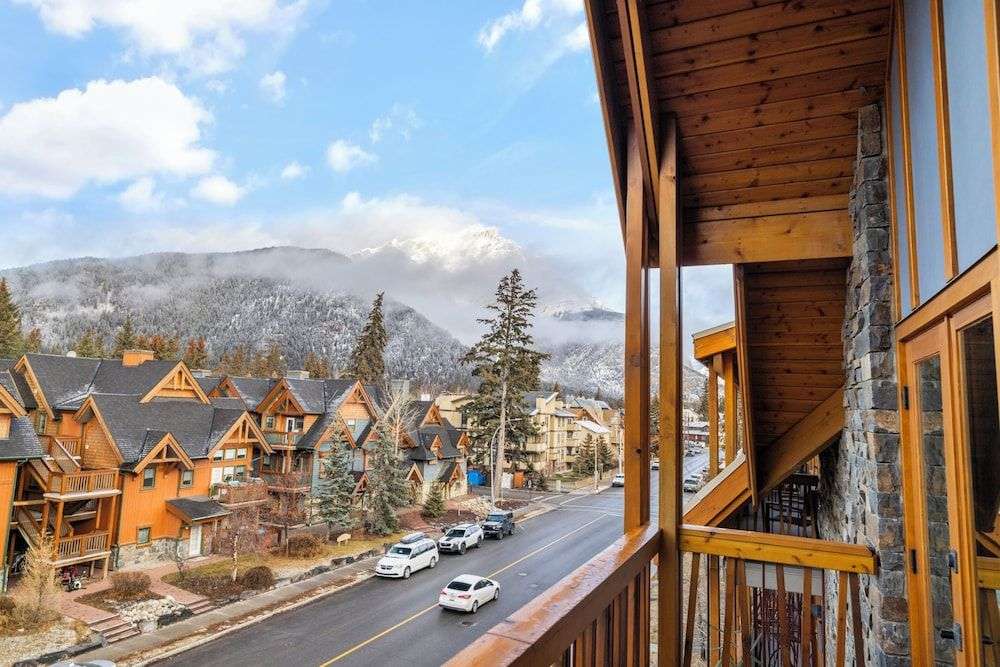 Moose Hotel & Suites