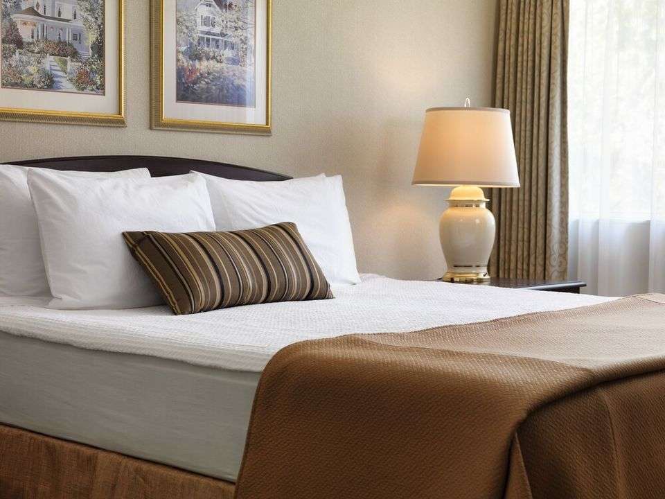 Royal Scot Hotel & Suites, Trademark Collection by Wyndham