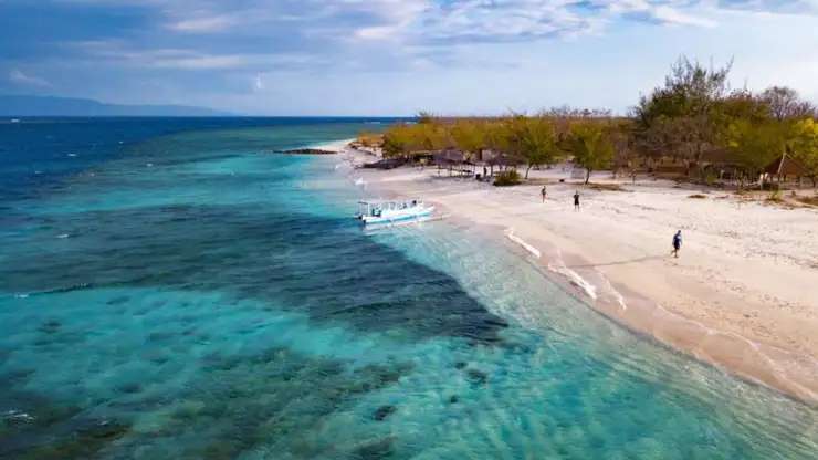 Gili Kondo di Lombok Timur, Pulau Tenang dengan Pasir Putih dan Snorkeling yang Jernih, Waktu baca 4 menit