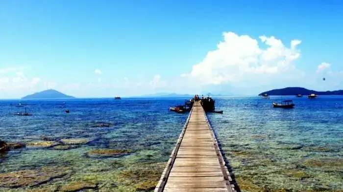 Pulau Maya: Pesona Pulau Eksotis di Kalimantan Barat, Waktu baca 5 menit