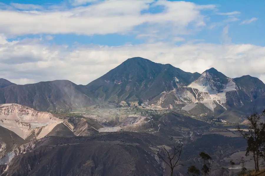 Puncak Rengit Tuban: Titik Tertinggi di Tuban, Tiket Gratis, Rute, dan Hotel Terdekat , Traveloka Accomodation