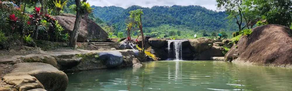 Leuwi Areuy Sentul, Kolam Batu Alami yang Teduh di Balik Perumahan Elit, Traveloka Accomodation