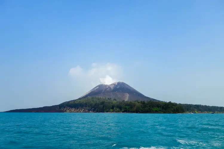 Pulau Kuril: Daya Tarik Alam Vulkanik dan Cara Berkunjung ke Timur Jauh Rusia, Waktu baca 4 menit
