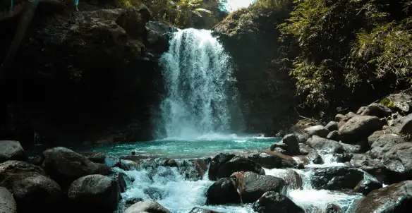 Curug Merak Temanggung: Lokasi, Jalur Trek, dan Panduan Menuju Air Terjun Tersembunyi, Traveloka Accomodation