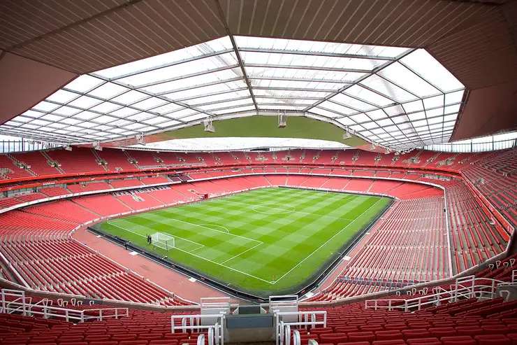 Stadion Diego Armando Maradona, Ikon Sepak Bola Napoli yang Bernilai Sejarah, Traveloka Accomodation