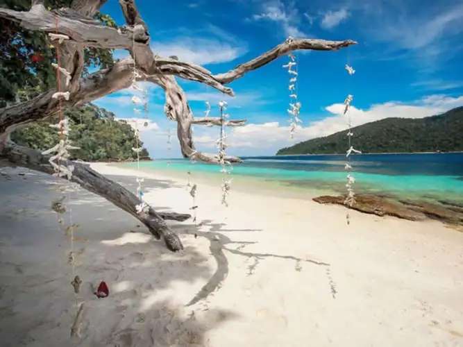 Where to Stay in Koh Lipe: Best Areas and Hotels for Every Budget, Traveloka MY