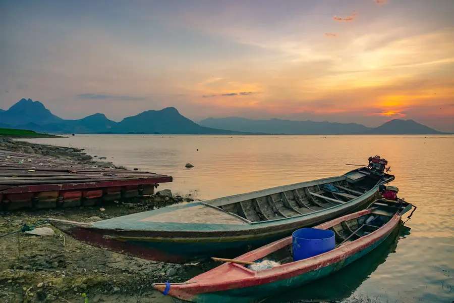 Panduan Wisata Waduk Widas Madiun: Daya Tarik dan Opsi Hotel, Waktu baca 4 menit