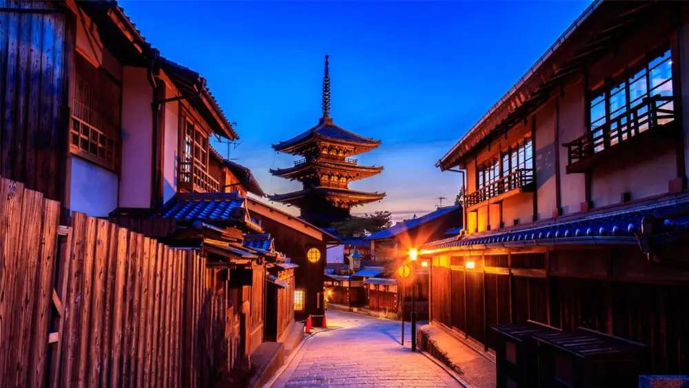Yasaka Pagoda Jepang: Lokasi, Daya Tarik, Tiket Masuk, dan Hotel Terdekat, Traveloka Team