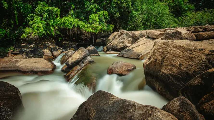 Pemandian Alam Gantang Rani, Destinasi Wisata Alam yang Bikin Fresh, Traveloka Team