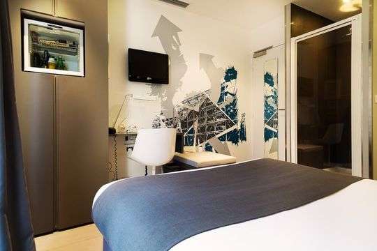 Hotel 
Arc de Triomphe
 Etoile