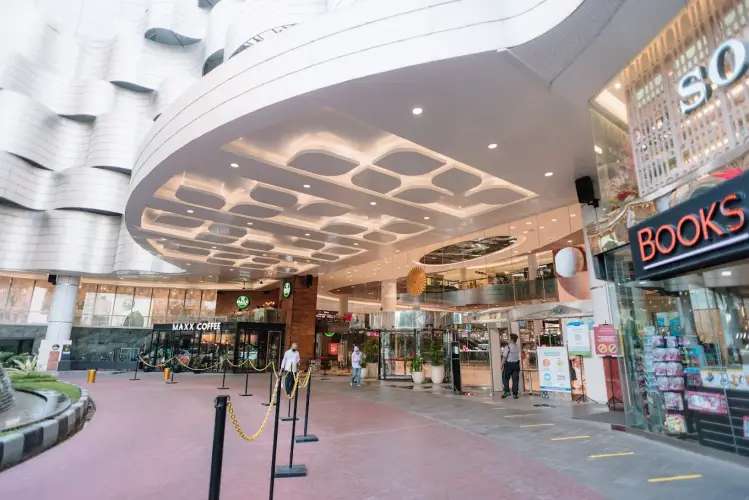 Cari Tempat Hangout? Jelajahi 7 Mall di Garut Ini, Traveloka Team
