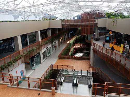 6 Mall di Ponorogo untuk Temani Hari Santaimu, Traveloka Team