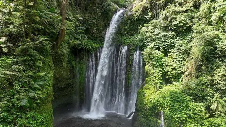 Eksplor Keindahan Air Terjun Mbengkat, Permata Tersembunyi di Grobogan , Traveloka Team