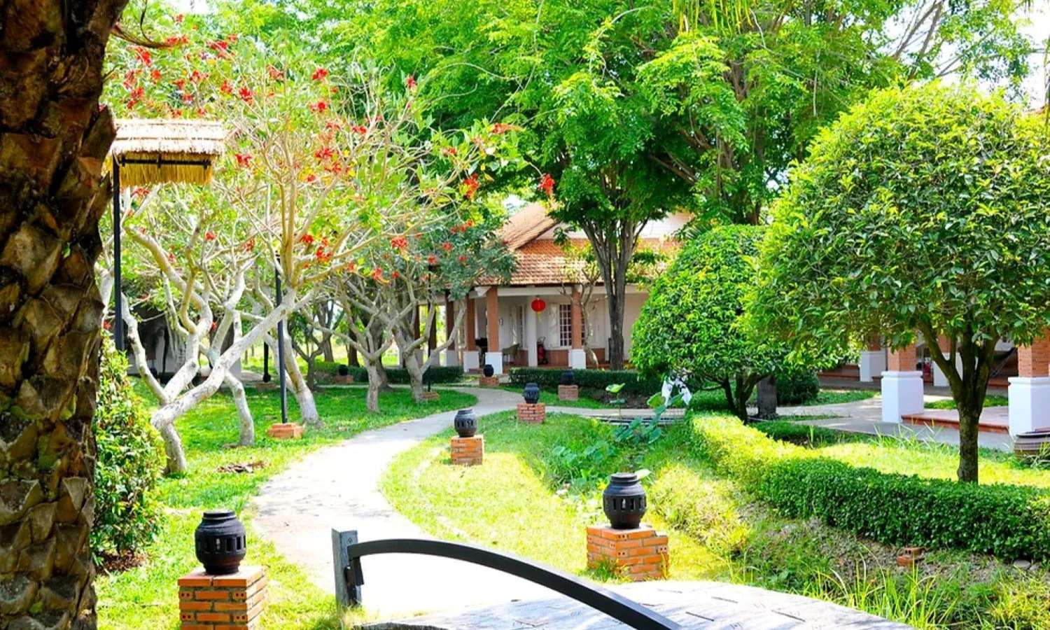 Tận hưởng khách sản lãng mạn khi du lịch Củ Chi tự túc