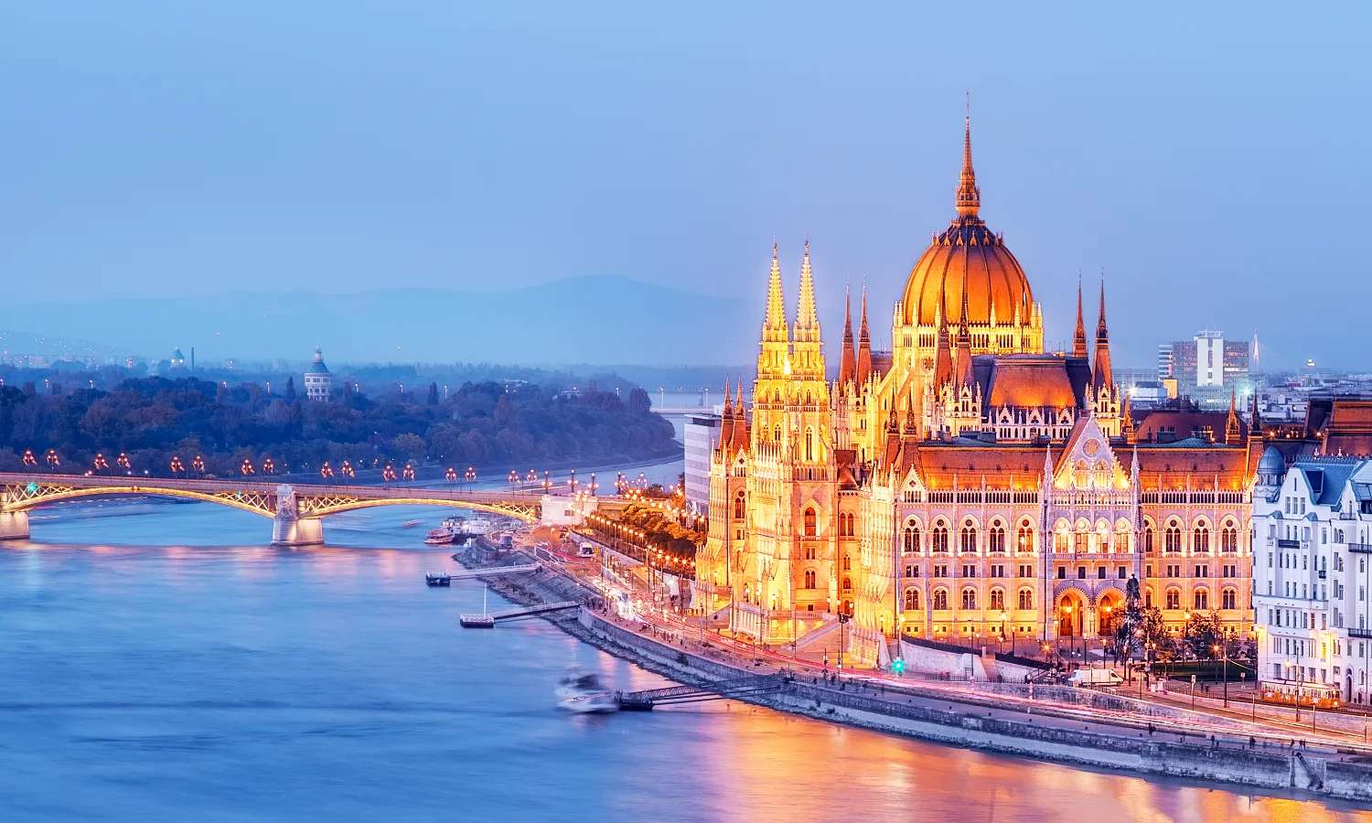 Vẻ đẹp Budapest vào ban đêm
