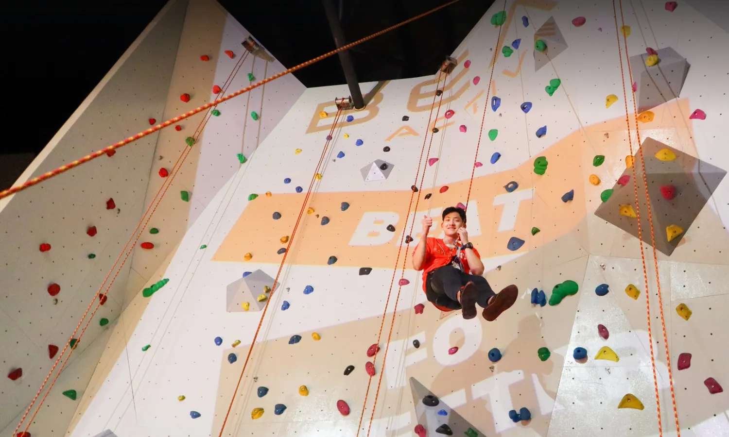 leo núi tại BEAT Active
